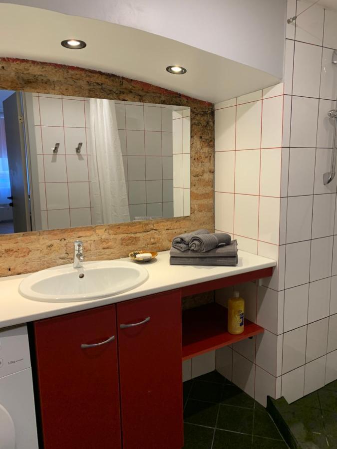 Old Studio Apartment Vilnius Ngoại thất bức ảnh