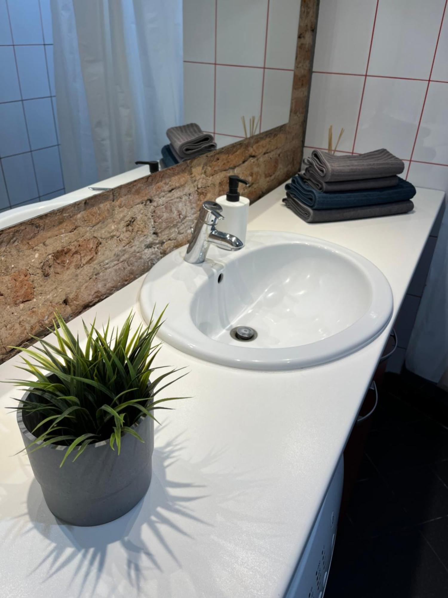 Old Studio Apartment Vilnius Ngoại thất bức ảnh